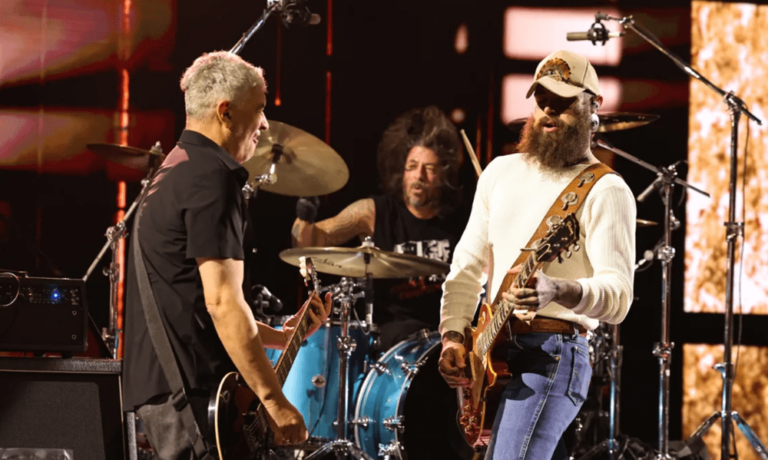 Nirvana se reúne en el SNL50