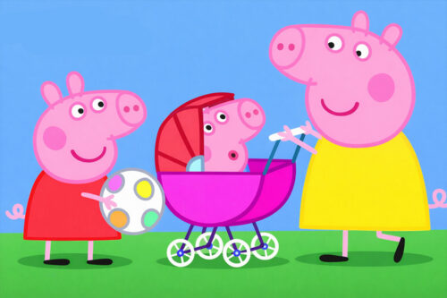 Peppa pig, su hermanita Evie y su mamá cerdita.