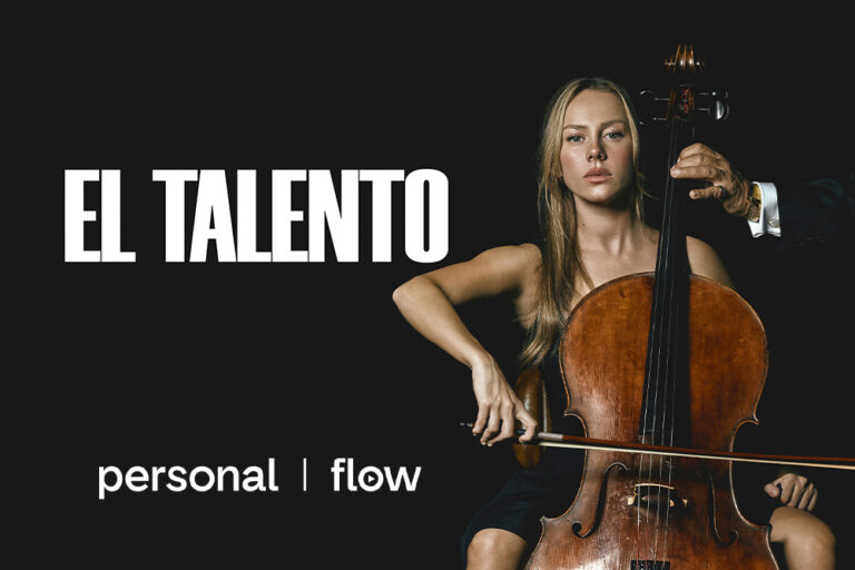 Ester Exposito con su Violonchelo en la pelicula El talento