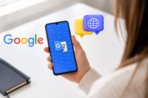 Usuaria de smartphone con vista a Google Translate