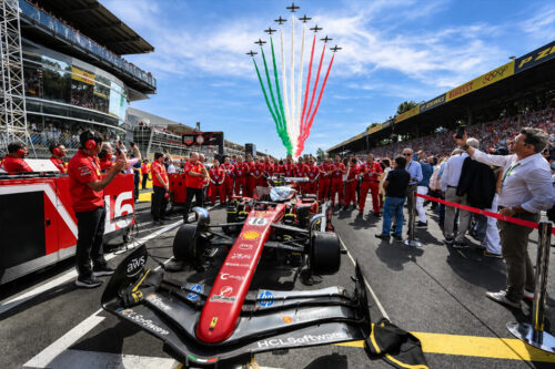 Monoplaza de Scuderia Ferrari en el Circuita de Monza- Italia de la Formula 1